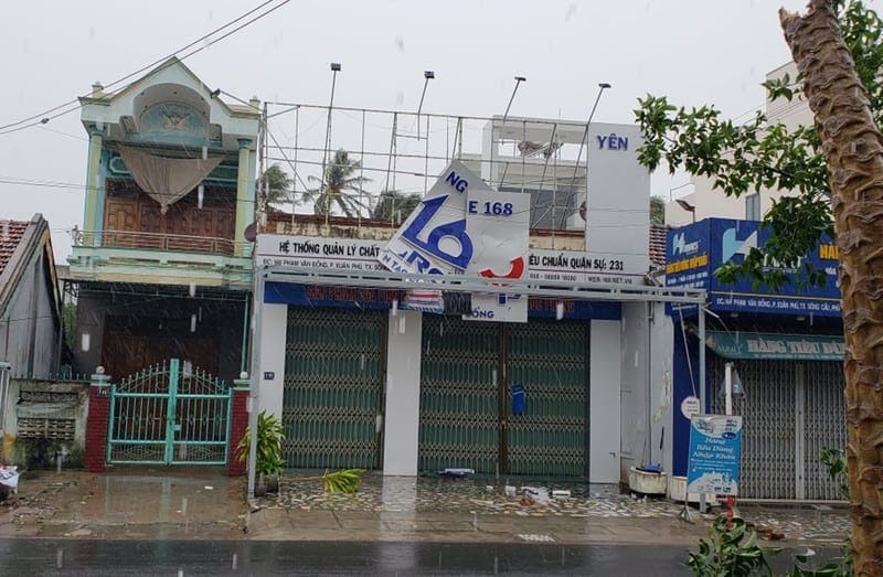 Mái che được bảo vệ an toàn khi được thu kéo vao buộc lại
