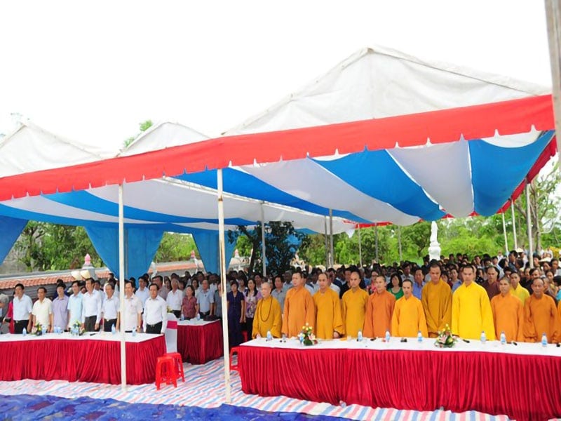 mái che bằng bạt cho nhà chùa