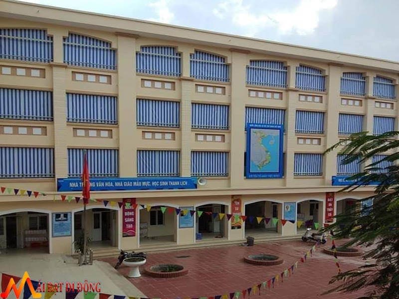 bạt che ban công trường học
