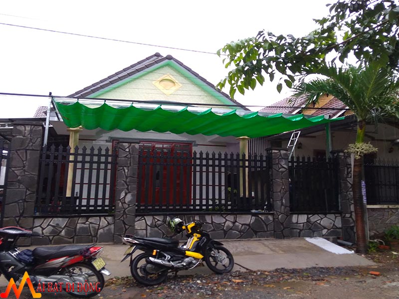 bạt che kéo tay ngoài trời
