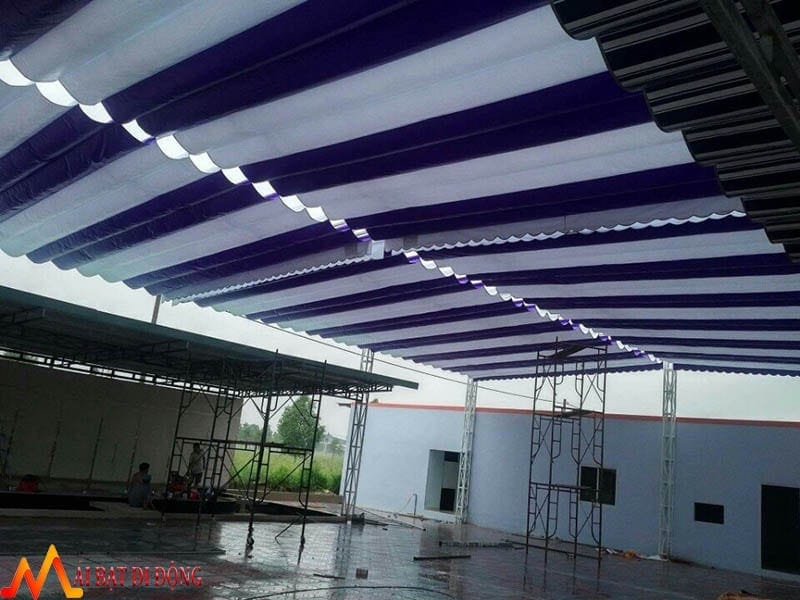 bạt kéo xếp che sân thể dục