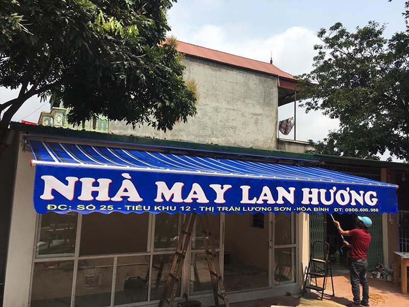 Mái hiên Nhà May